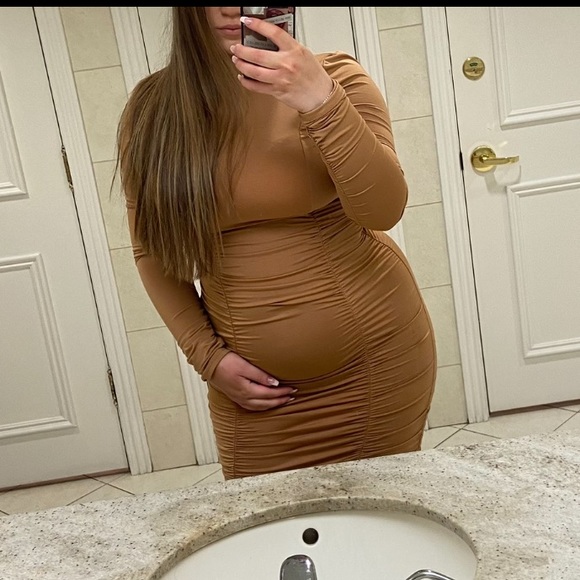 Nude long sleeve ruched dress - Picture 4 of 4